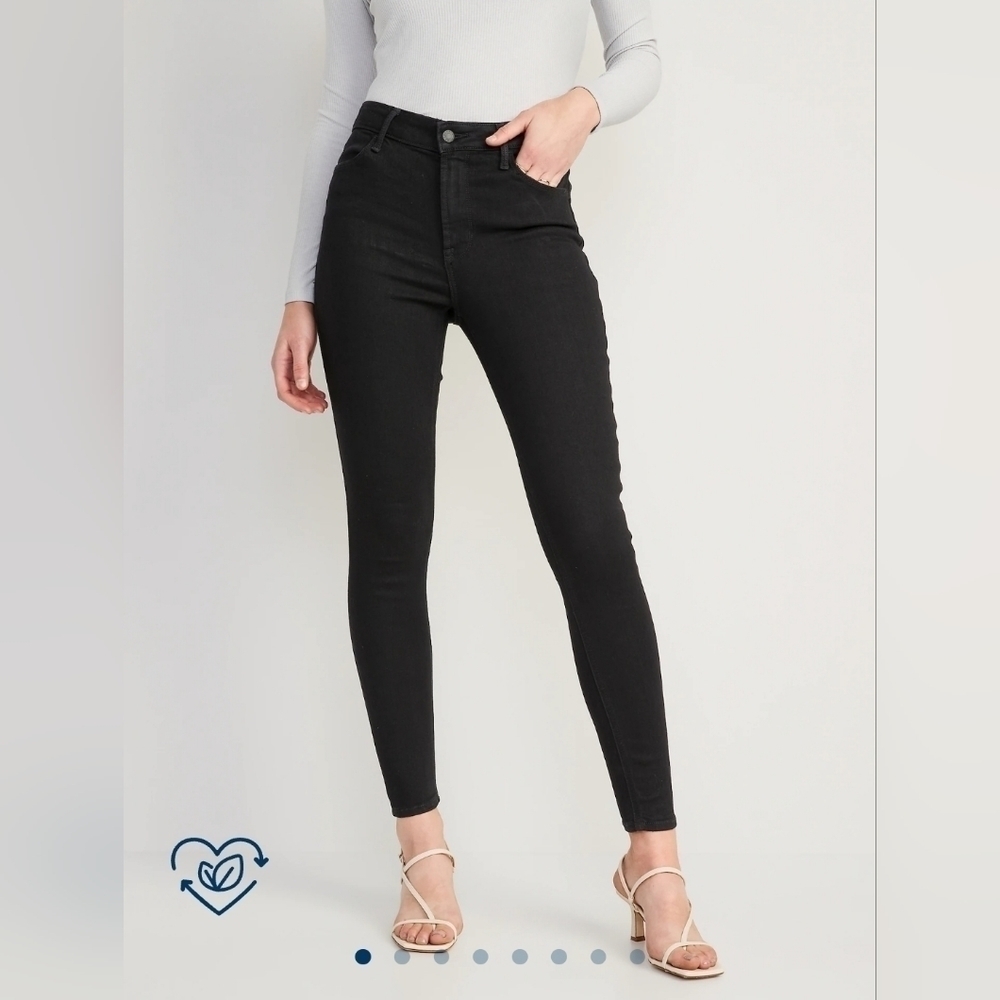 Nwot OLD NAVY Super Skinny Jeans Black size 4